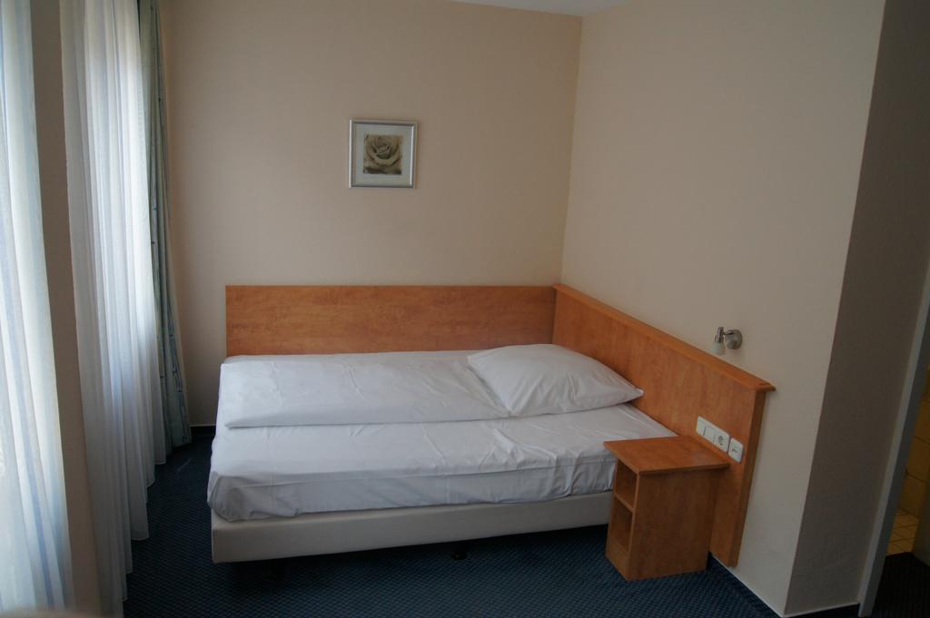 Cityhotel Primavera Трир Стая снимка